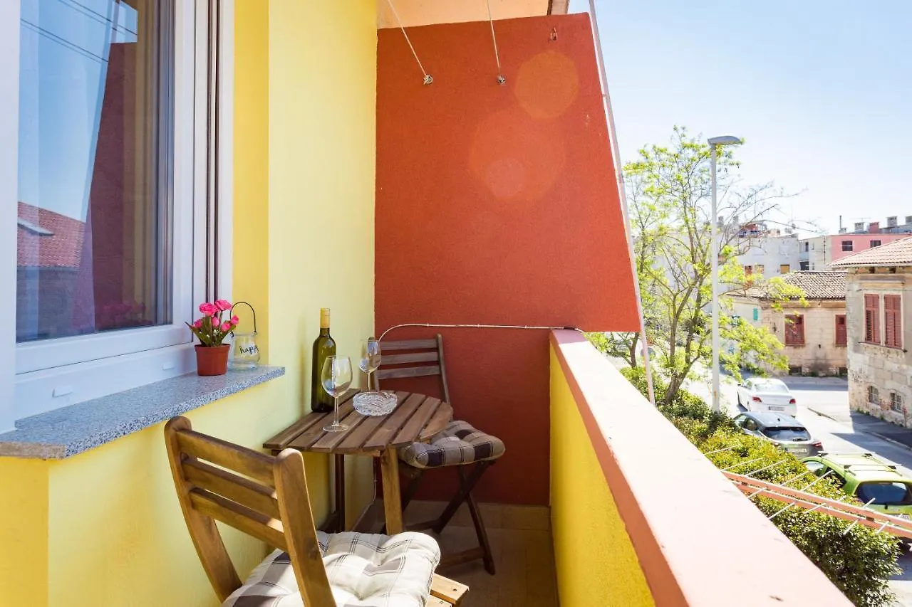 Sunny Apartment Ili Near Amfiteatar PUY
